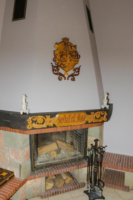 Hotel Slavia Salonta Luaran gambar