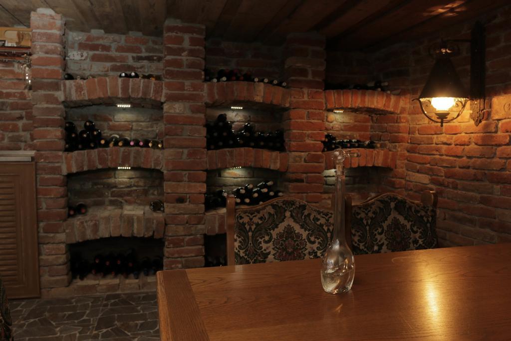 Hotel Slavia Salonta Luaran gambar
